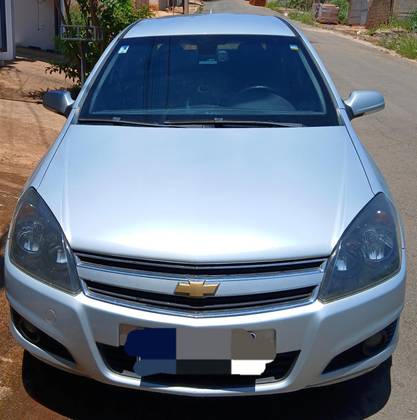 CHEVROLET VECTRA 2.0 MPFI GT HATCH 8V FLEX 4P MANUAL CHEVROLET VECTRA 2.0 MPFI GT HATCH 8V FLEX 4P MANUAL